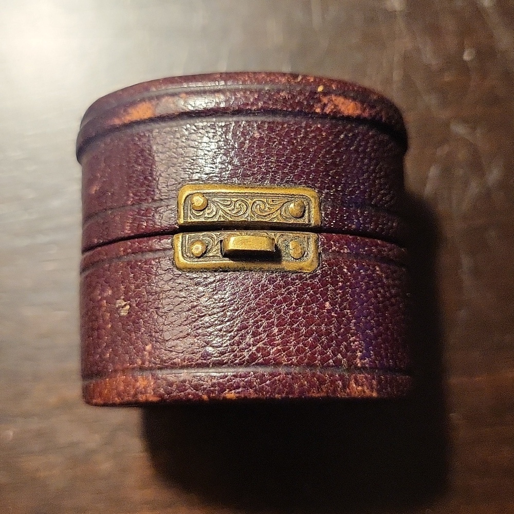 Antique Brown Leather Ring Case